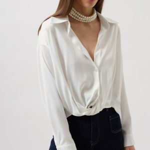 Uzun kollu beyaz bluz