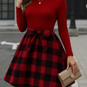 Uzun kollu karolu kirmizi kisa etek